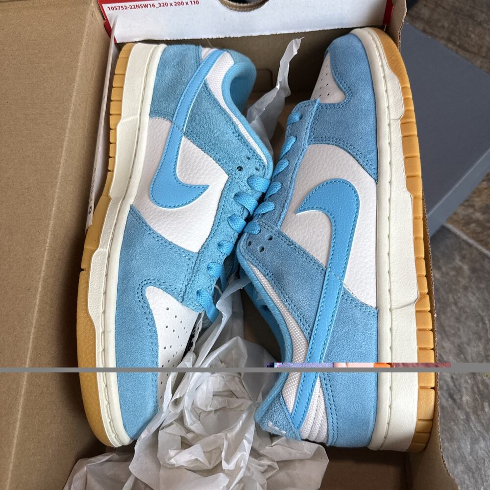 Size 8 - Nike Dunk SE Low Baltic Blue Gum